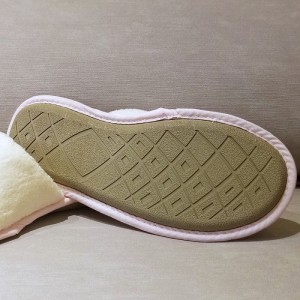 ลายเซ็นต์ตุ๊กตานุ่ม