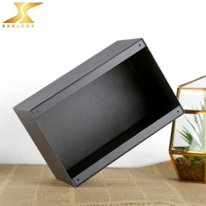 โกศโลหะสีดำสำหรับมนุษย์