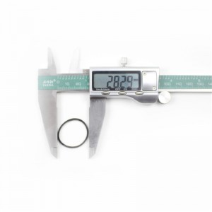 ขายตรงจากโรงงานขนาดเส้นผ่านศูนย์กลาง 25 มม. แถบยางธรรมชาติสีดำมีความยืดหยุ่นสูงและมีความเหนียวเฉพาะจุดขายส่ง