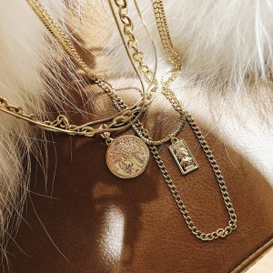 โซ่เสื้อกันหนาวที่เรียบง่ายและอเนกประสงค์