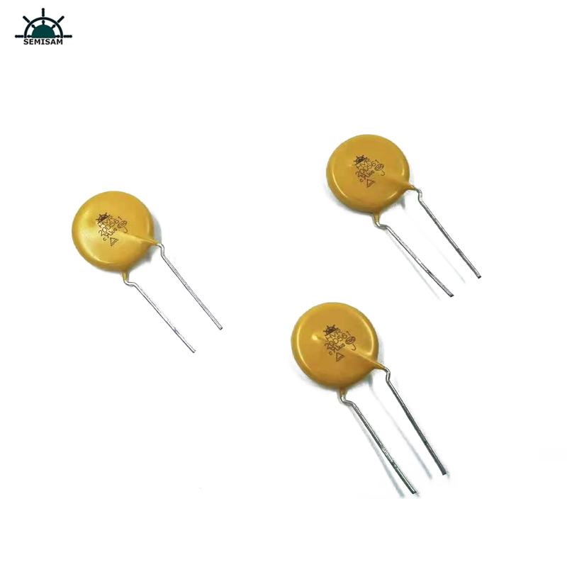 ประเทศจีนส่วนประกอบอิเล็กทรอนิกส์ ODM, Yellow Mov 20mm HVR20D561K Varistor สังกะสีออกไซด์สำหรับเครื่องใช้ในครัวเรือน