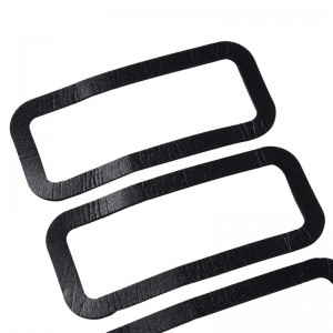 สารหน่วงไฟ PE กันน้ำโฟมสแควร์สีดำโฟม 30 ~ 45 องศาการบีบอัด XPE โฟมกันน้ำ