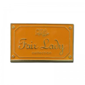 ที่มีคุณภาพสูงที่กำหนดเองแบรนด์แฟชั่นเคลือบเสร็จสิ้นโลหะชื่อฉลากผ้าไหมพิมพ์อลูมิเนียมธุรกิจเยี่ยมบัตรสำหรับโลโก้ของตัว...