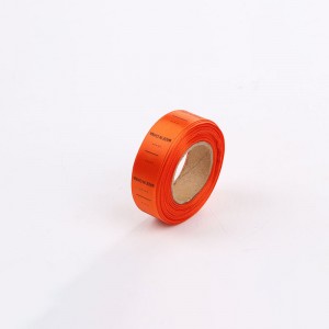ฉลากเครื่องแต่งกายทอที่มีสีสัน