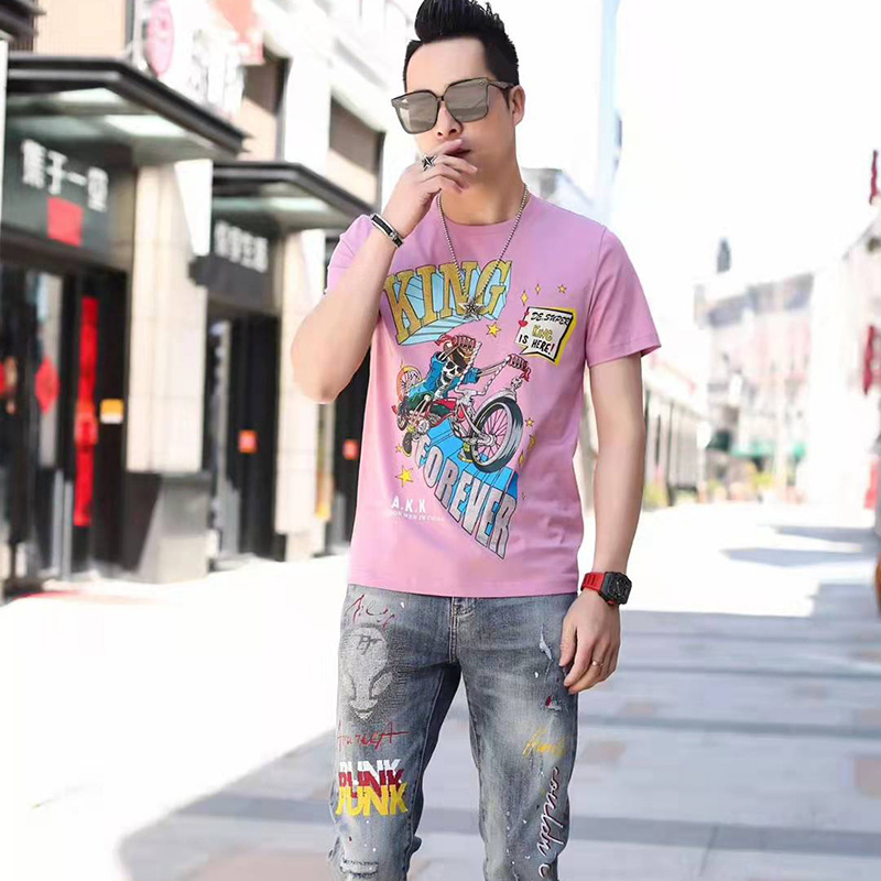 เสื้อผ้าพิมพ์ลายถัก