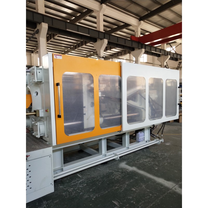 ใหม่ 300Ton-750Ton เครื่องฉีดพลาสติก/เครื่องทำถังพลาสติกอย่างจริงจัง