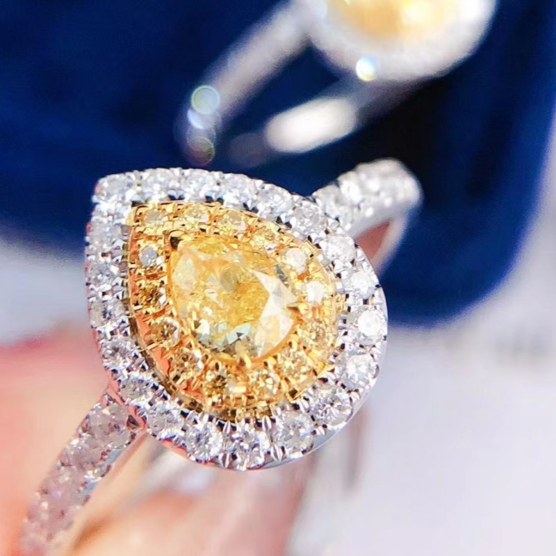 18K Solid Gold 0.65ct น้ำหยดสีเหลืองเพชรหิน 1.9 กรัมแหวนหมั้นสำหรับสาว