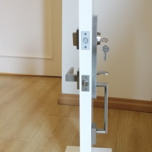 8006 ความปลอดภัยระดับสูงและชุดด้ามจับประตูด้านหน้าของฮาร์ดแวร์ที่ทันสมัย