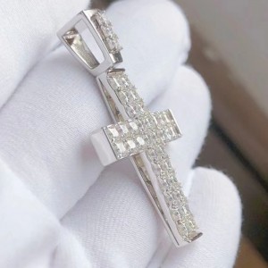 Custom Sterling Silver 925 กับ Moissanite Stone Cross Pendant