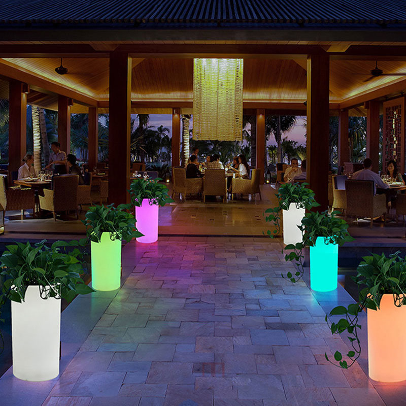 สวนกลางแจ้ง LED LED Lighted Flower Pots, RGB เปลี่ยนสีพลาสติก LED กระถางดอกไม้ส่องสว่างสำหรับงานแต่งงานงานปาร์ตี้จัดงานโรงแรมการตกแต่งพิธี...