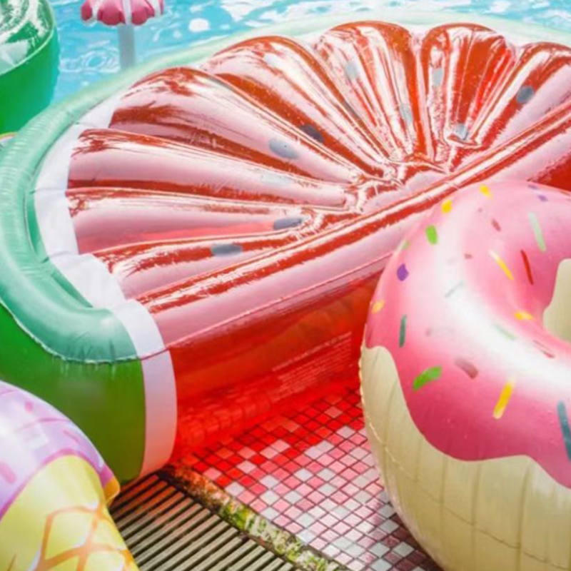 วิธีทำความสะอาดสระว่ายน้ำลอยโดยไม่ต้องเจาะรู?