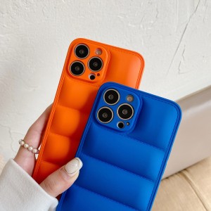 ผลิตภัณฑ์ใหม่เหมาะสำหรับ Apple iPhone14 Down Jacket Solid Color โทรศัพท์มือถือเคสเลนส์อัพเกรดการป้องกันการป้องกันการป้องกันแบบเต็มรูปแบบกา...
