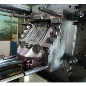 การฉีดพลาสติกแบบมีหมอก