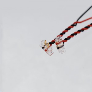 การประมวลผลและการปรับแต่ง 1.27 การเว้นวรรคหัวคริสตัลเจาะฮอร์นแบตเตอรี่สายอิเล็กทรอนิกส์ลวดอิเล็กทรอนิกส์ ELCO8005 MICRO MOTOR CABLE