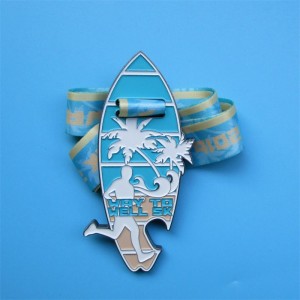 สปอร์ตถ้วยรางวัลและการเปิดขวดเหรียญกีฬากีฬาวิ่ง