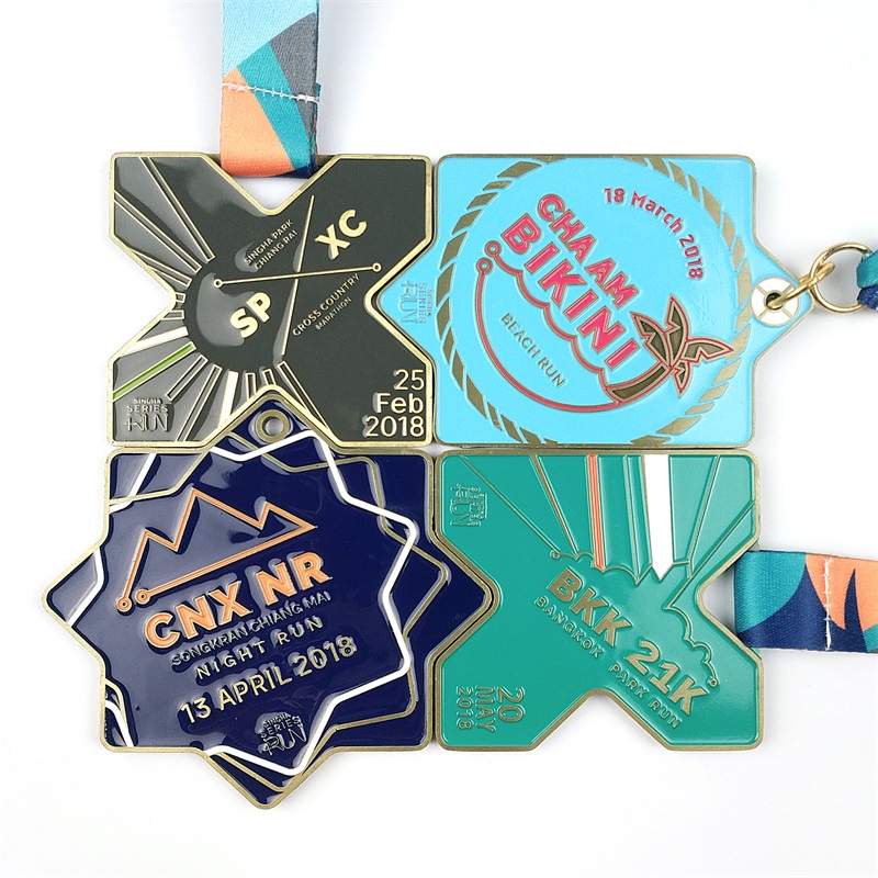 เหรียญที่กำหนดเองเคลือบฟัน 3D Gold Metal Award Marathon Running Medal