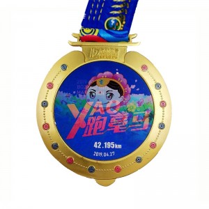 การออกแบบพิเศษ Vermeil Gold Plated Medallion สำหรับเกมฤดูหนาว 2022 เหรียญ
