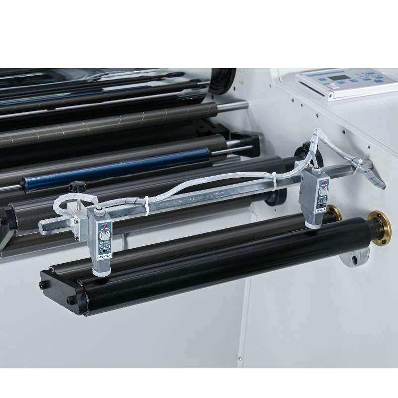 XHM500D-J BOPP ความร้อนลามิเนตฟิล์มเครื่องลามิเนตความเร็วสูง (แก้ไข)