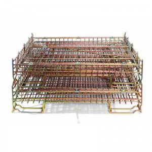 ซ้อนกรงเก็บโลหะ