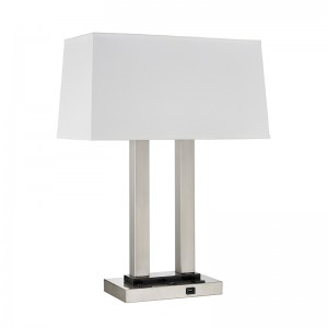 โคมไฟตั้งโต๊ะคู่นอนสองครั้งที่ห้องพัก