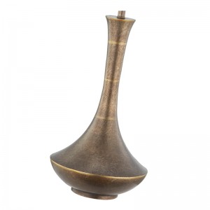 โคมไฟโต๊ะเหล็กโบราณตกแต่งที่พื้นที่สาธารณะ