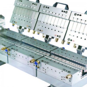 แม่พิมพ์อัดรีดด้วยโปรไฟล์พลาสติก