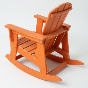 เก้าอี้กลางแจ้งมีสีเหลือง