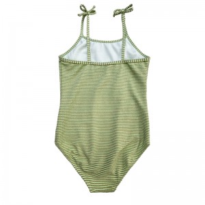 ชุดว่ายน้ำสำหรับเด็กชิ้นเดียว