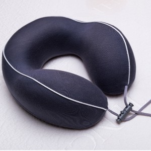 คุณรูปร่างหมอนเดินทาง