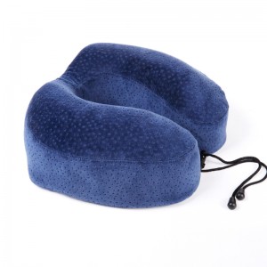 คุณมีรูปร่างหมอนการเดินทางที่เป็นของแข็ง