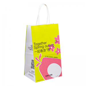 ขายส่งกระเป๋ากระดาษคราฟท์สีดำกระเป๋าช้อปปิ้งกระดาษซื้อพร้อมโลโก้สำหรับเสื้อผ้าถุงบรรจุหีบห่อที่กำหนดเอง