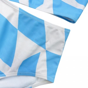 เสื้อกั๊กรูปทรงเรขาคณิตสีน้ำเงินและสีขาว