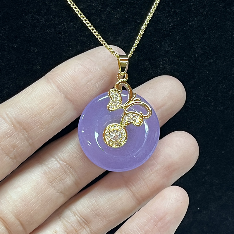 Lavender Serenity Jade และ Gold Cherry Blossom Blossom Stechlace กับลูกบาศก์เซอร์โคเนีย