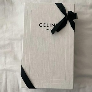 กล่องของขวัญเครื่องสำอาง Luxe Kraft