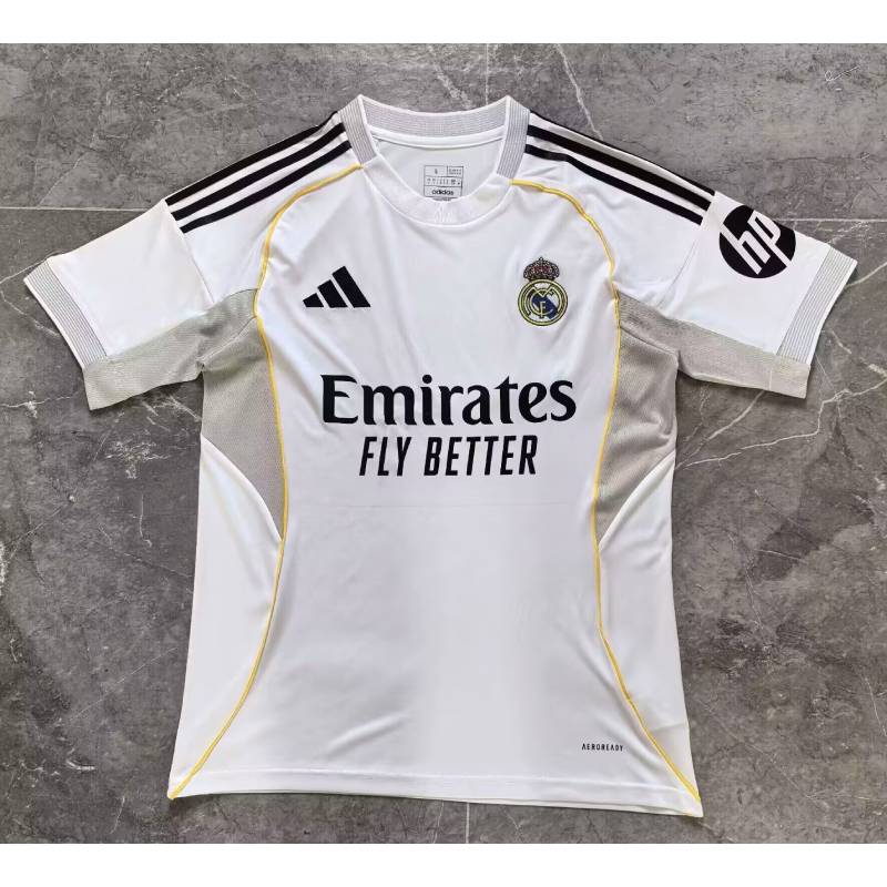 เรอัลมาดริด 25/26 ซีซั่นบ้านเสื้อ