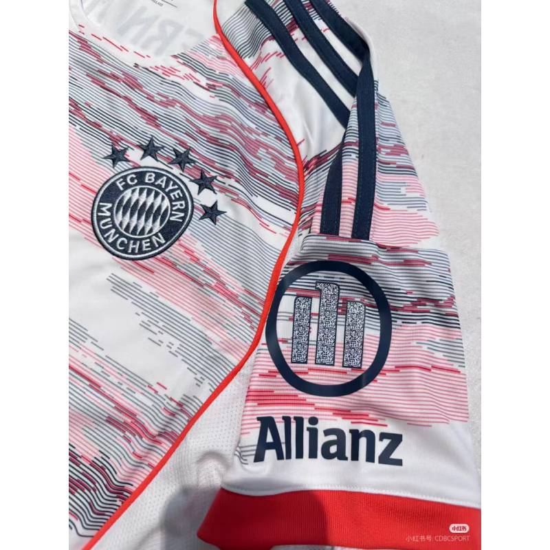 25/26 เสื้อบาเยิร์นออกไปในฤดูกาลใหม่ของ